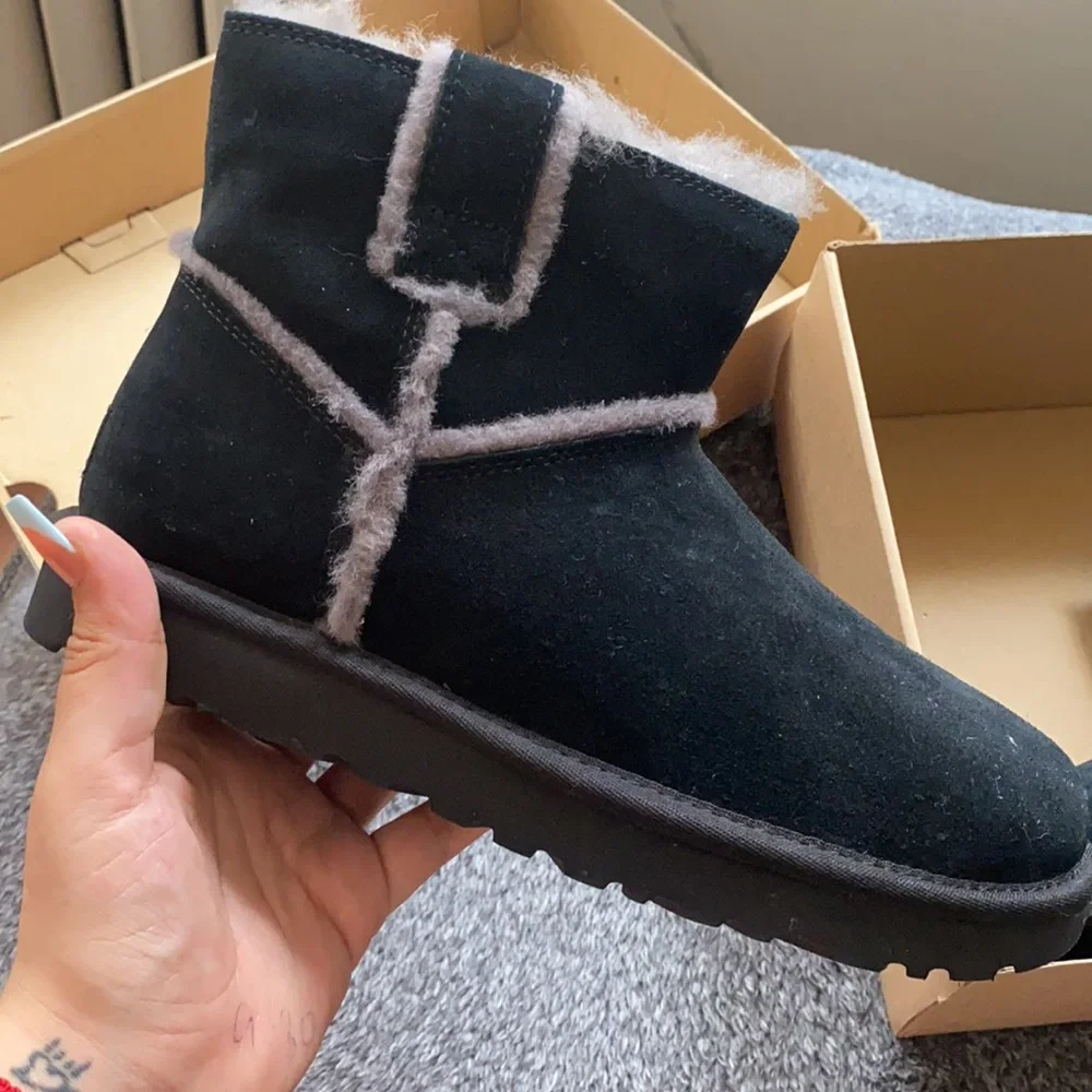 COPY - Black uggs w classic mini spill seam (brand new never used) - Picture 3 of 6